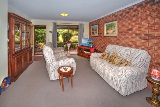 Photo - FLAT - 25 Flaxton Drive, Mapleton QLD 4560 - Image 2