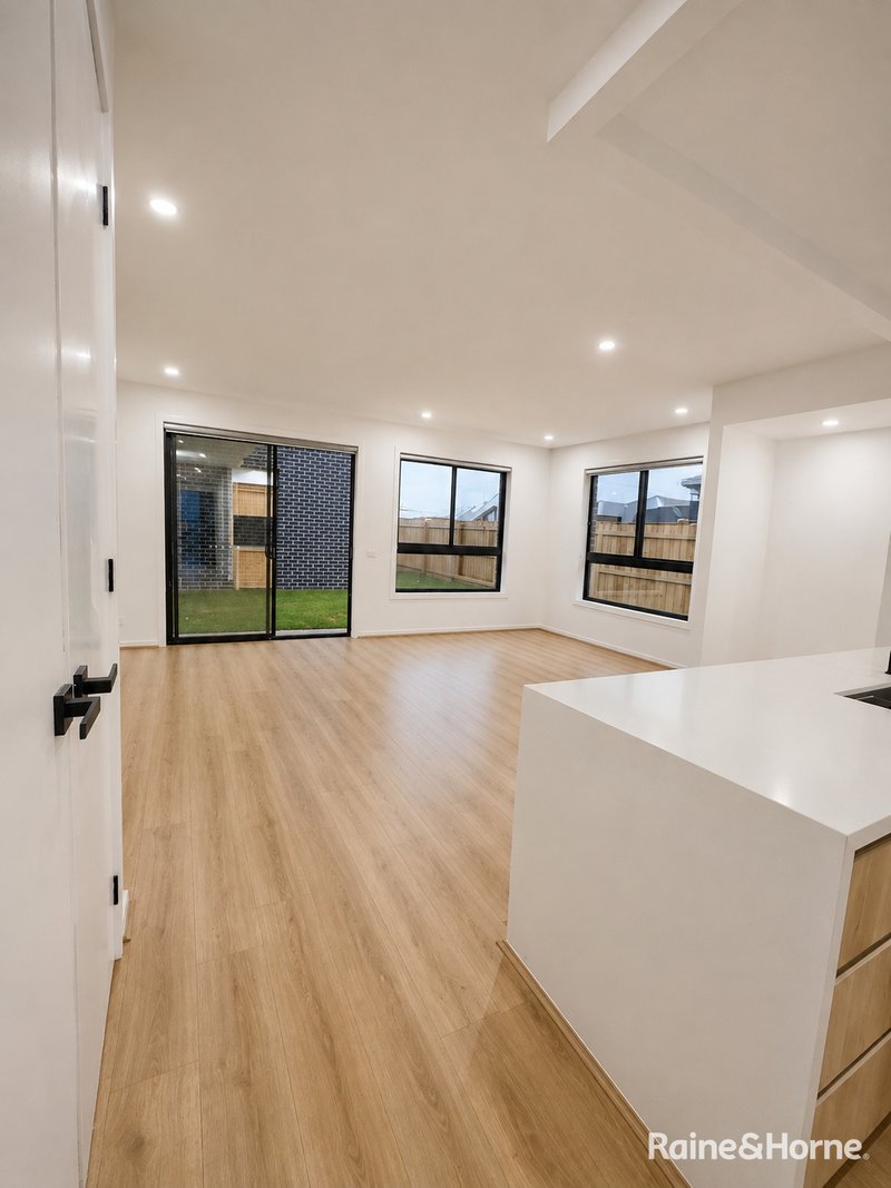 Photo - Fraser Rise VIC 3336 - Image 3