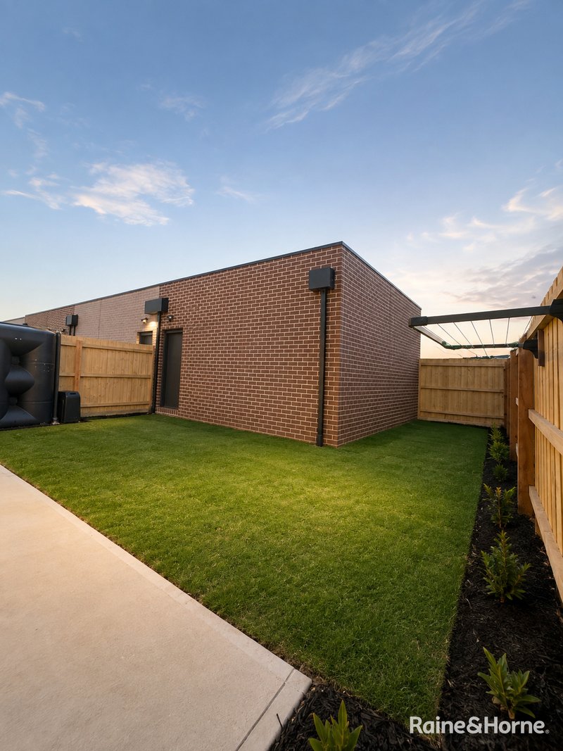 Photo - Fraser Rise VIC 3336 - Image 7