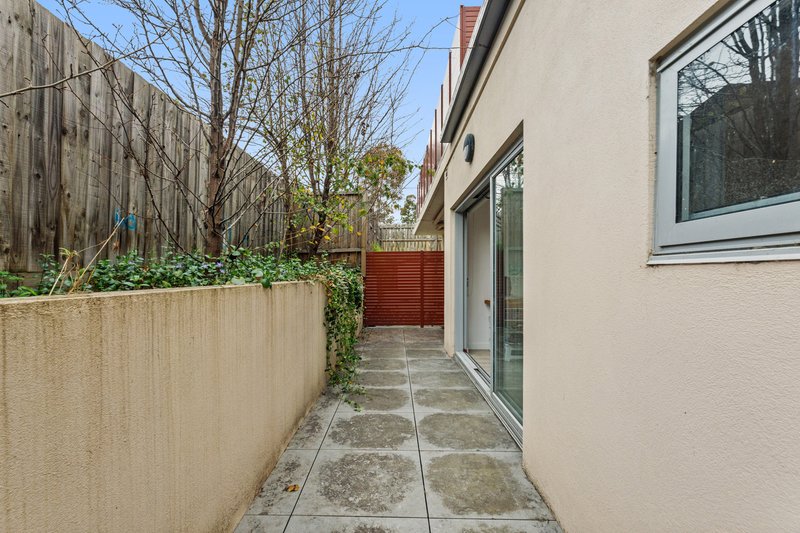 Photo - G10/115 Burwood Highway, Burwood East VIC 3151 - Image 10