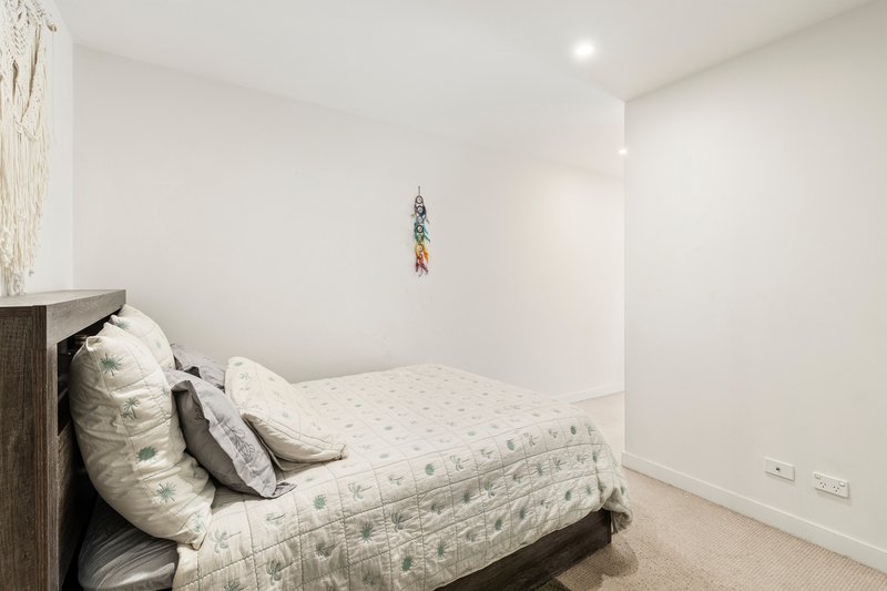 Photo - G12/28 Swindon Road, Hughesdale VIC 3166 - Image 4