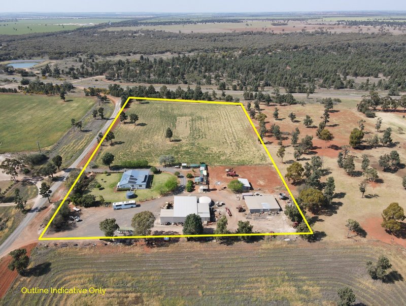 Photo - " Glen Rose " 23 Saleyard Lane, Goolgowi NSW 2652 - Image 3