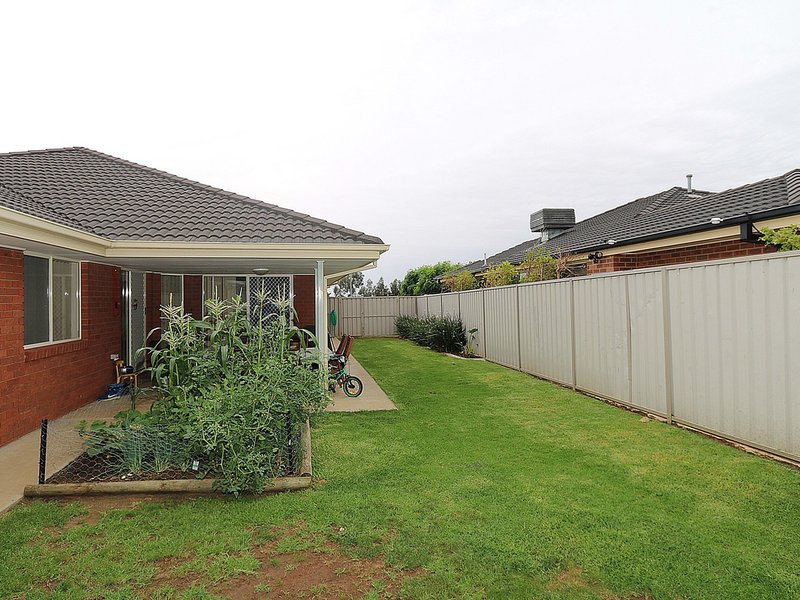 Photo - Glenfield Park NSW 2650 - Image 5