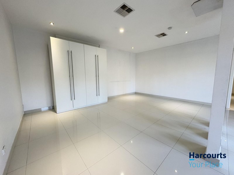 Photo - Granny Flat 10 Doral Grove, Luddenham NSW 2745 - Image 3