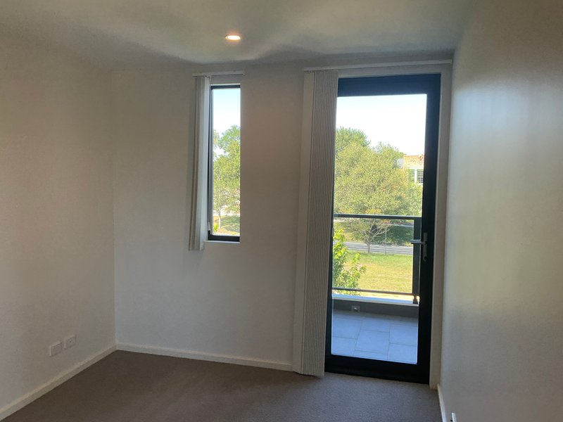 Photo - Griffith ACT 2603 - Image 9