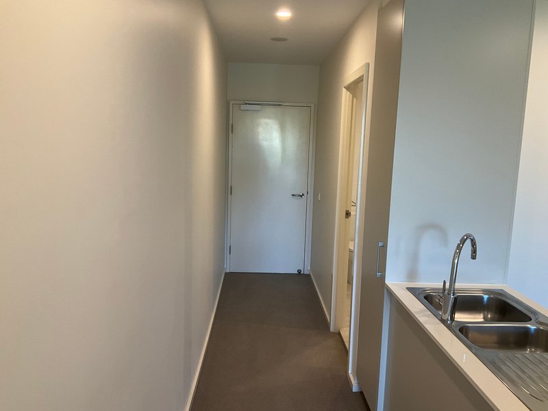 Photo - Griffith ACT 2603 - Image 10