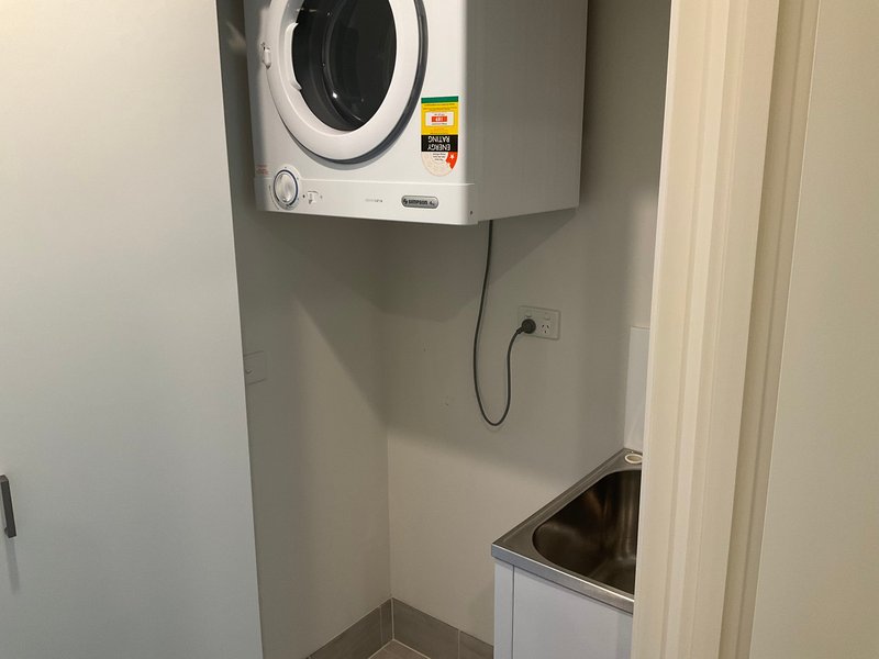 Photo - Griffith ACT 2603 - Image 11