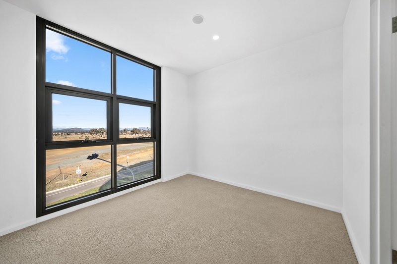 Photo - Gungahlin ACT 2912 - Image 12