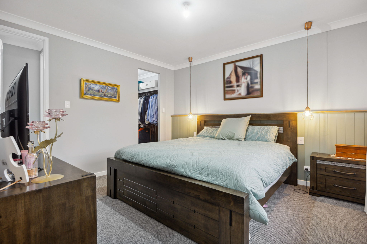 5-bedroom house at 7 Green Avenue, Gunning, NSW 2581, Upper Lachlan, New South Wales