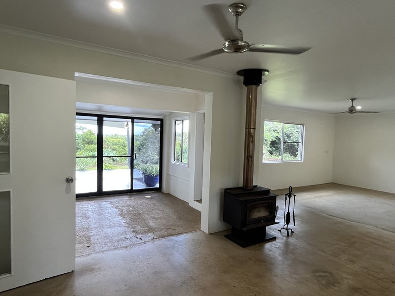 Photo - H/145 Russell Road, Lake Eacham QLD 4884 - Image 6