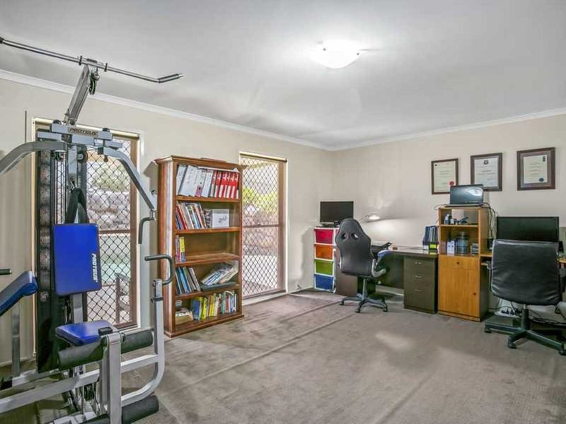 Photo - Highland Park QLD 4211 - Image 6