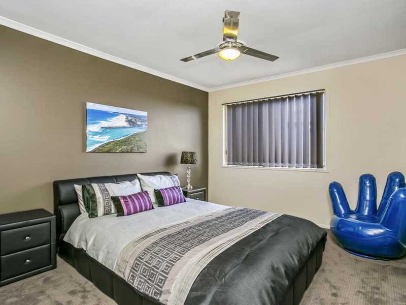 Photo - Highland Park QLD 4211 - Image 9