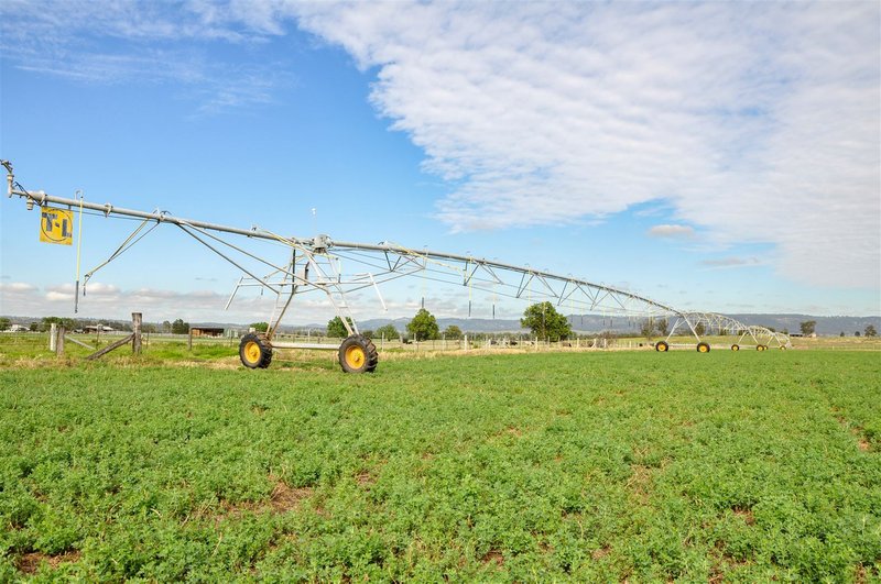 Photo - 'Holkham' New England Hwy , Aberdeen NSW 2336 - Image