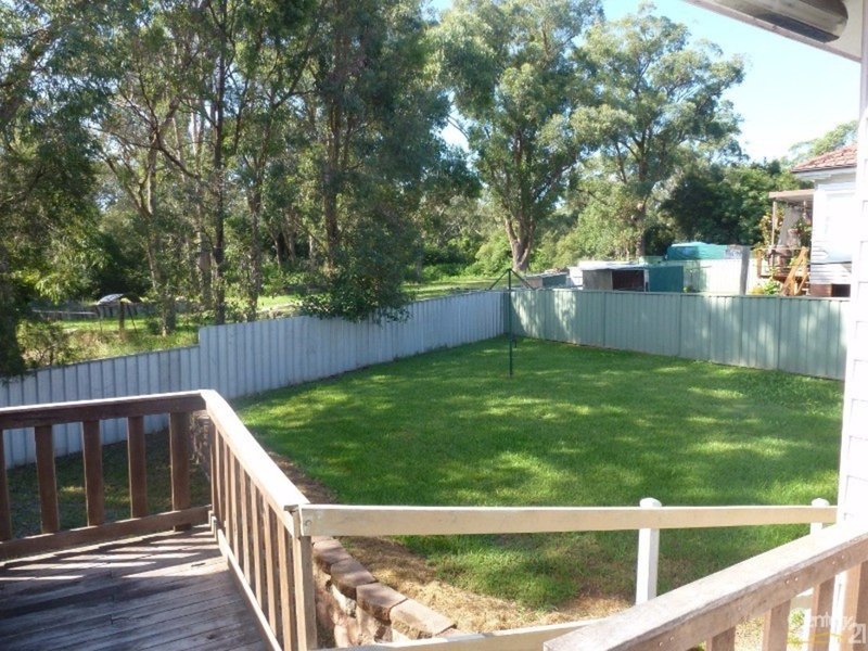 Photo - House 4/11 Charlton Street, Barnsley NSW 2278 - Image 4