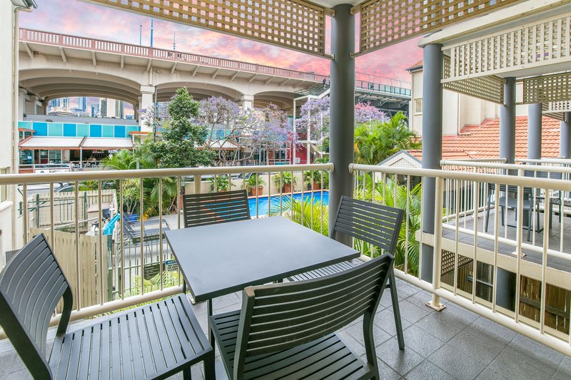 Photo - Kangaroo Point QLD 4169 - Image 9