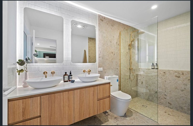 Photo - Labrador QLD 4215 - Image 6