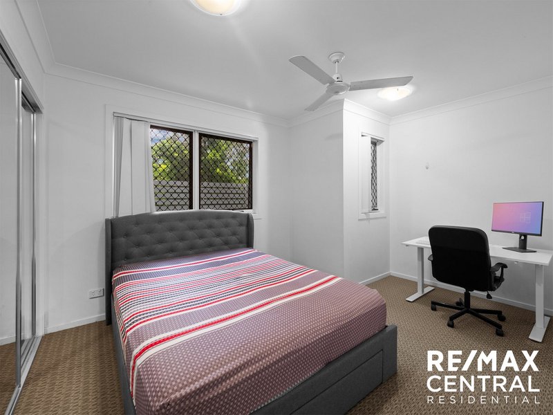 Photo - Level 1/91 Emperor Street, Annerley QLD 4103 - Image 9