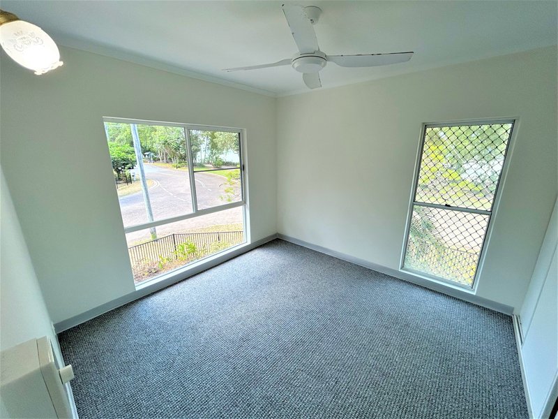 Photo - LEVEL 2 at 95 Arlington Esplanade, Clifton Beach QLD 4879 - Image 9