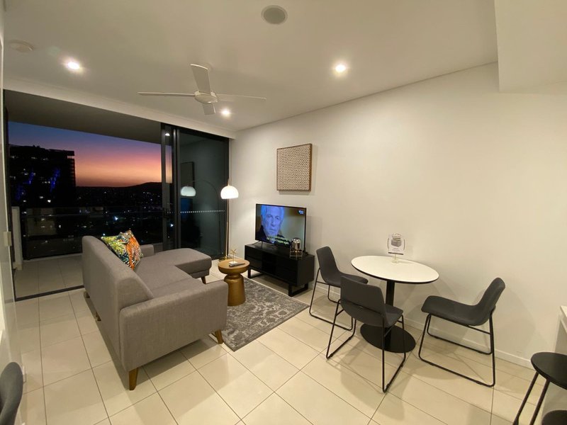 Photo - Level 21/19 Hope Street, South Brisbane QLD 4101 - Image 3