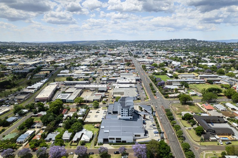 Photo - Level 2/201,203/67 Ruthven Street, South Toowoomba QLD 4350 - Image 12