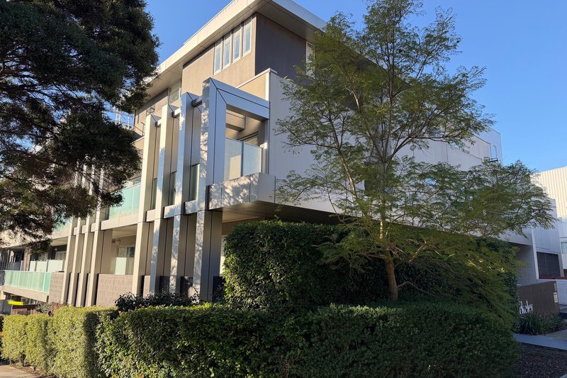 Photo - Level 4/409/18 Berkeley Street, Doncaster VIC 3108 - Image 2