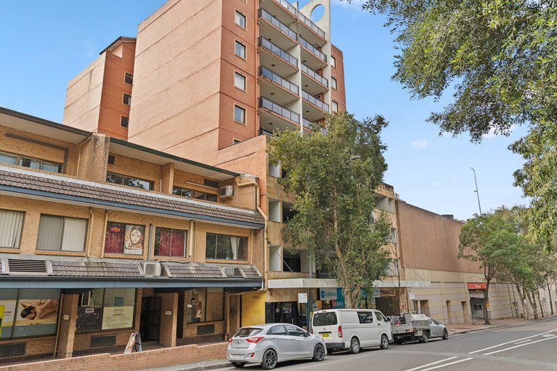 Photo - Level 8/33/24 Campbell Street, Parramatta NSW 2150 - Image 2