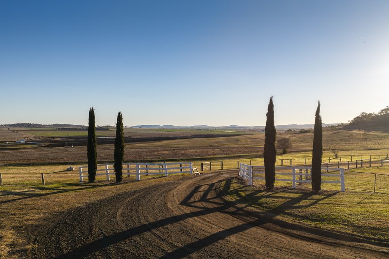 Photo - 'Listowel' 94 Sam Road, Ascot QLD 4359 - Image 15
