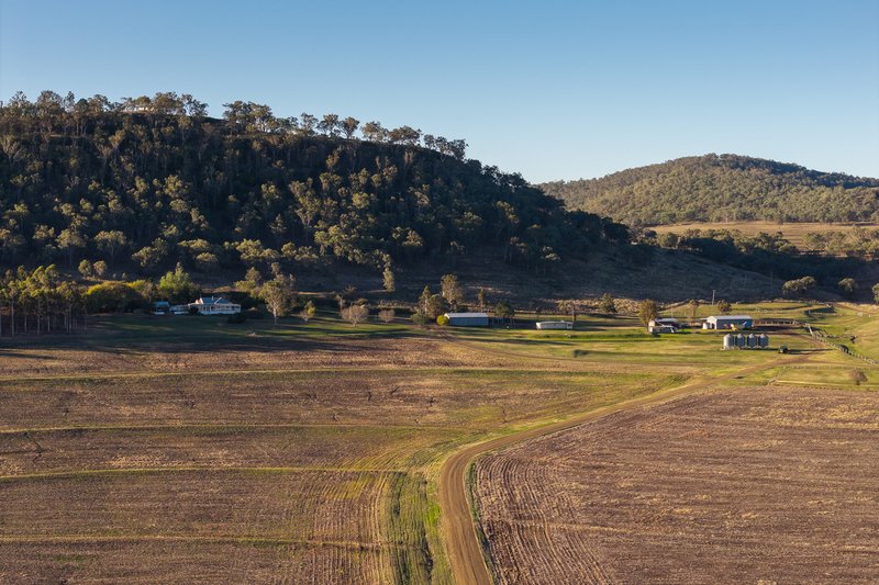 Photo - 'Listowel' 94 Sam Road, Ascot QLD 4359 - Image 32