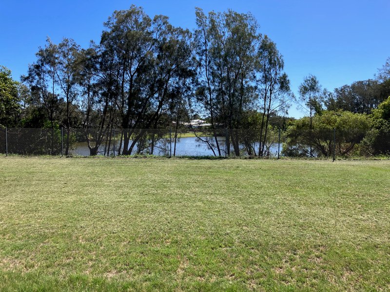 Photo - Lot 2 184 Dayman Street, Urangan QLD 4655 - Image 7