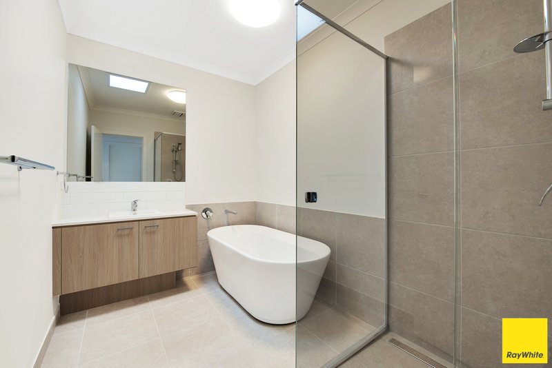 Photo - (Lot 22467) 21 Kangaroo Road, Craigieburn VIC 3064 - Image 2