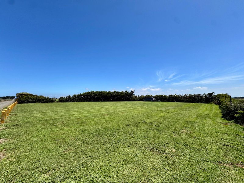 Photo - Lot 2/340 Cunninghams Road, Werribee South VIC 3030 - Image 5