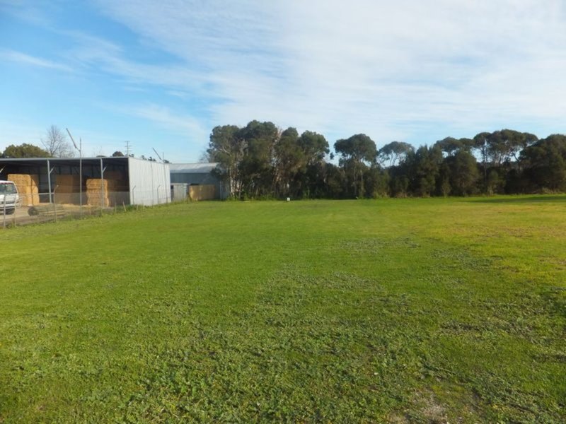 Photo - Lot 2/5 Hope Street, Bunyip VIC 3815 - Image 4