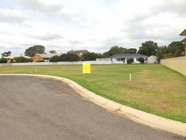 Photo - Lot 5 / 32 Bowden Street, Singleton NSW 2330 - Image 3