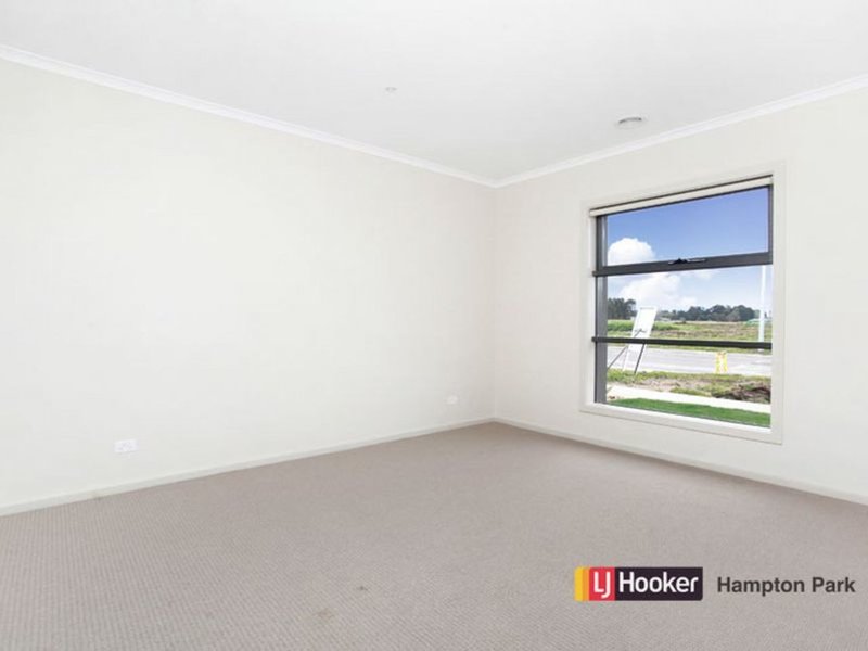 Photo - Lot 7 Fiorelli Boulevard, Cranbourne East VIC 3977 - Image 3