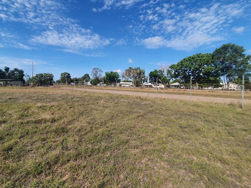 Photo - Lot 70 30-32 Cunningham Street, Ayr QLD 4807 - Image 3