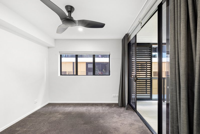 Photo - Luxury Apartment/16 Masters Street, Newstead QLD 4006 - Image 5