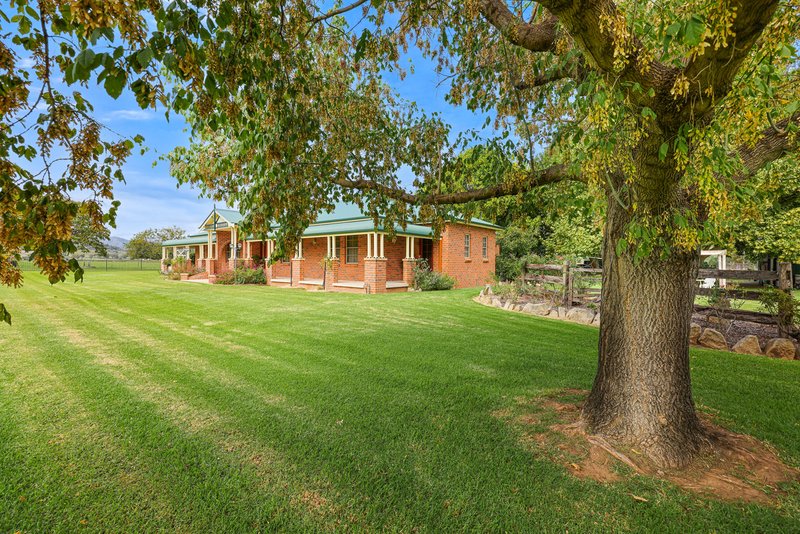 'Lyndhurst' 466 Ogunbil Road, Tamworth NSW 2340