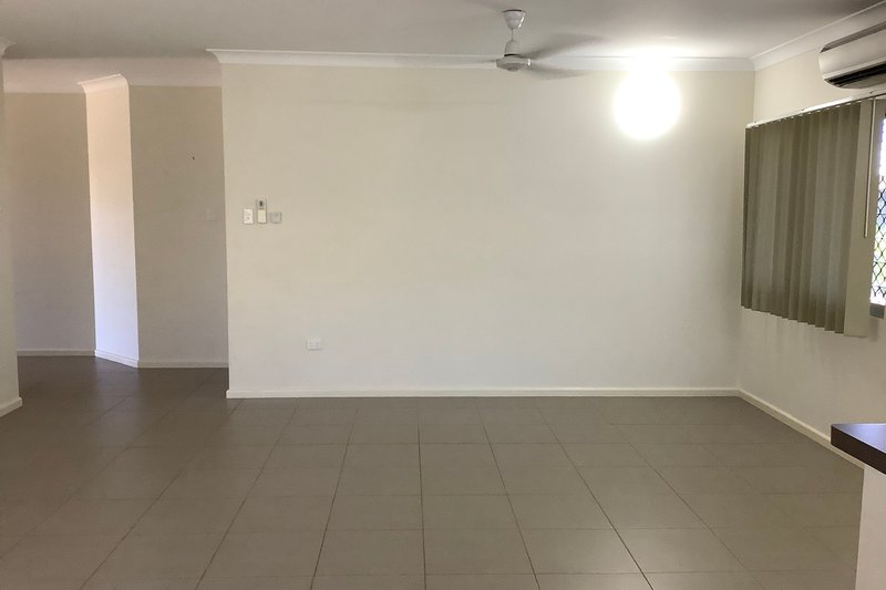 Photo - Lyons NT 0810 - Image 3