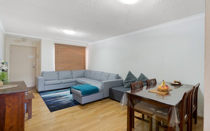 Photo - Macquarie Fields NSW 2564 - Image 3