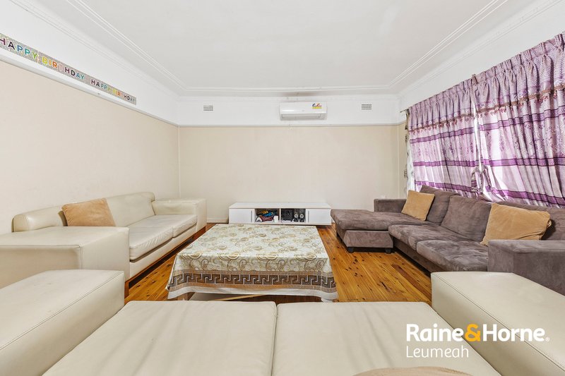 Photo - Macquarie Fields NSW 2564 - Image 3