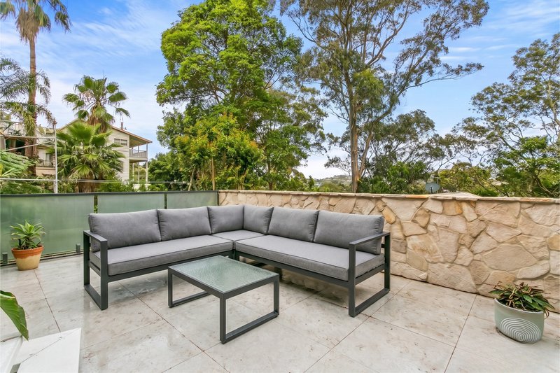 Photo - Middle 13 Howell Close, Newport NSW 2106 - Image 3