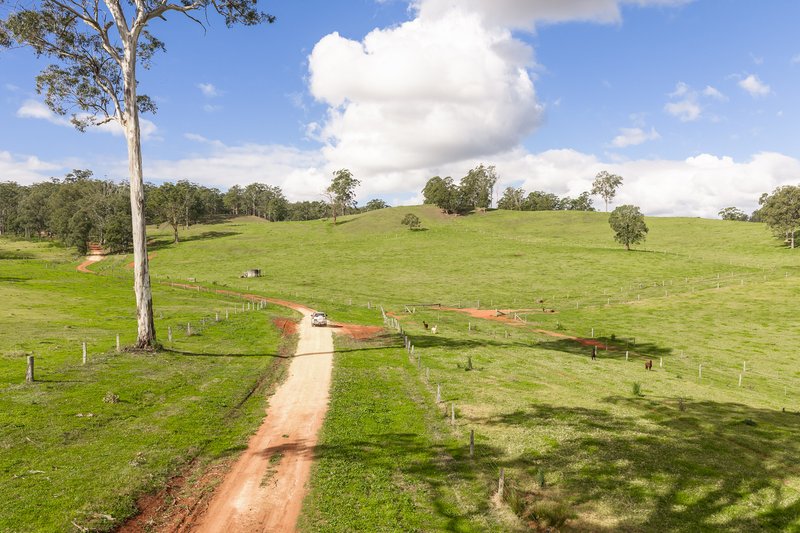 Photo - "Mount Albion" 203 Collingwood Road, Hampton QLD 4352 - Image 2