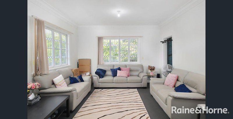 Photo - Mount Gravatt QLD 4122 - Image 1