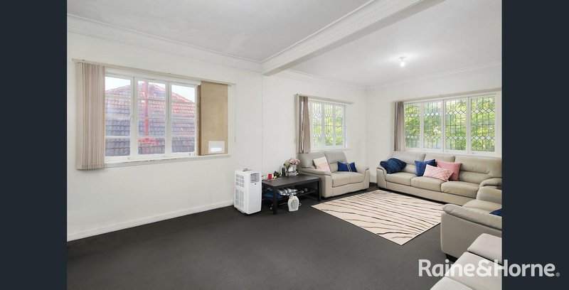 Photo - Mount Gravatt QLD 4122 - Image 2