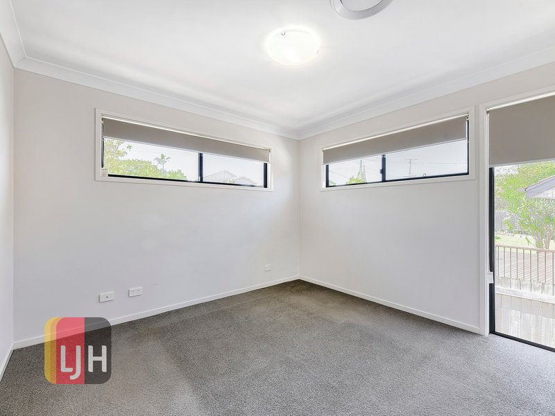 Photo - No. 1/11 Gamelin Crescent, Stafford QLD 4053 - Image 5