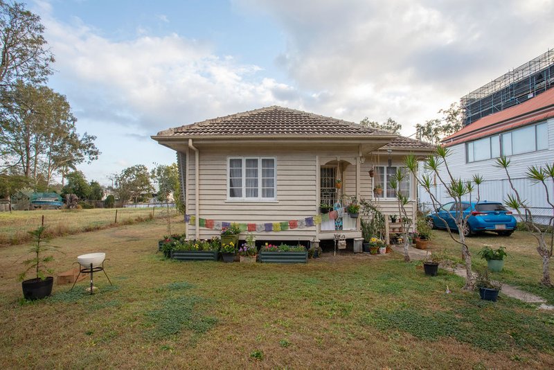 Photo - North Ipswich QLD 4305 - Image 6