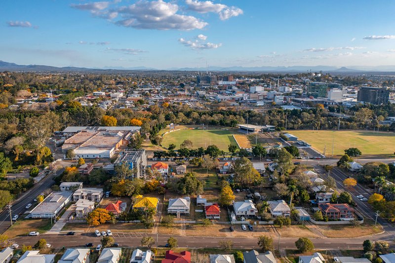 Photo - North Ipswich QLD 4305 - Image 12