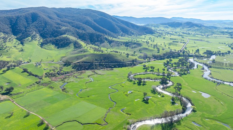 Photo - Part 165 Upper Murray Road, Towong Upper VIC 3707 - Image 2