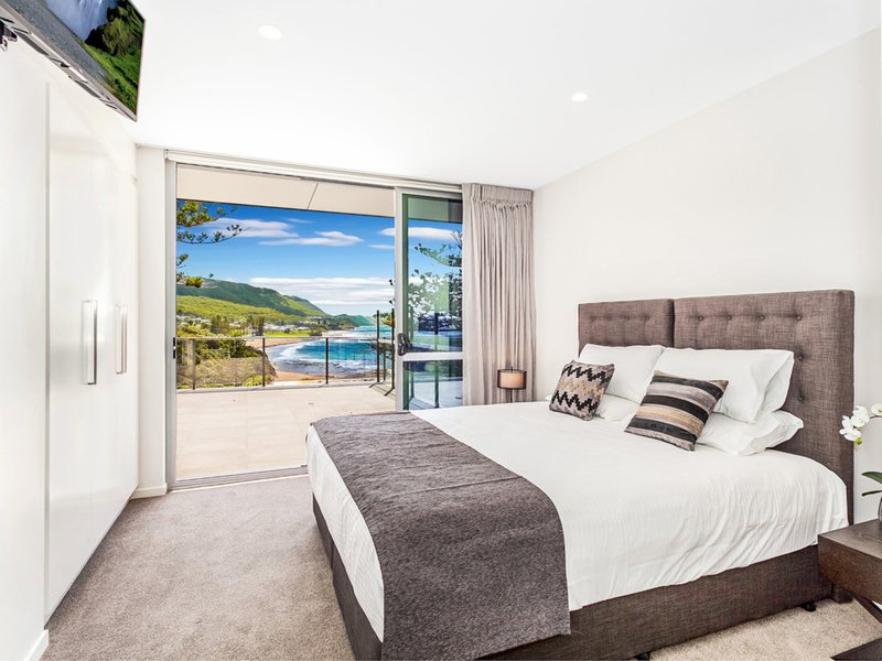 Photo - Penthouse 303, 1 Yuruga Street, Austinmer NSW 2515 - Image 13