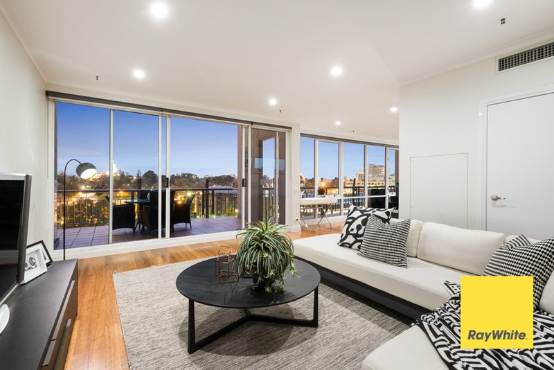 Photo - Penthouse/8 Wells Street, Southbank VIC 3006 - Image 1